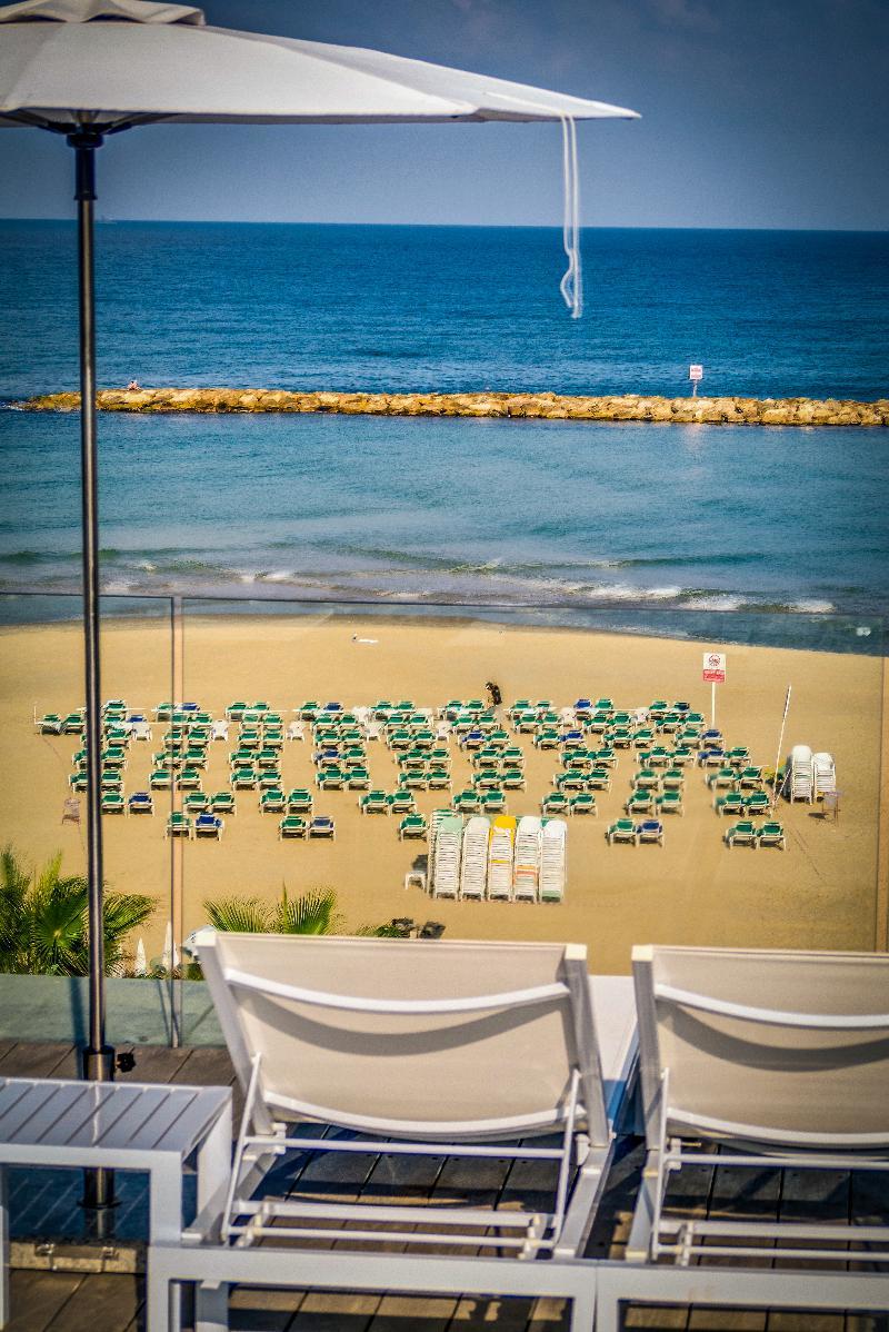 Royal Beach Hotel Tel Aviv By Isrotel Exclusive Exterior photo The beach of Sabbiadoro