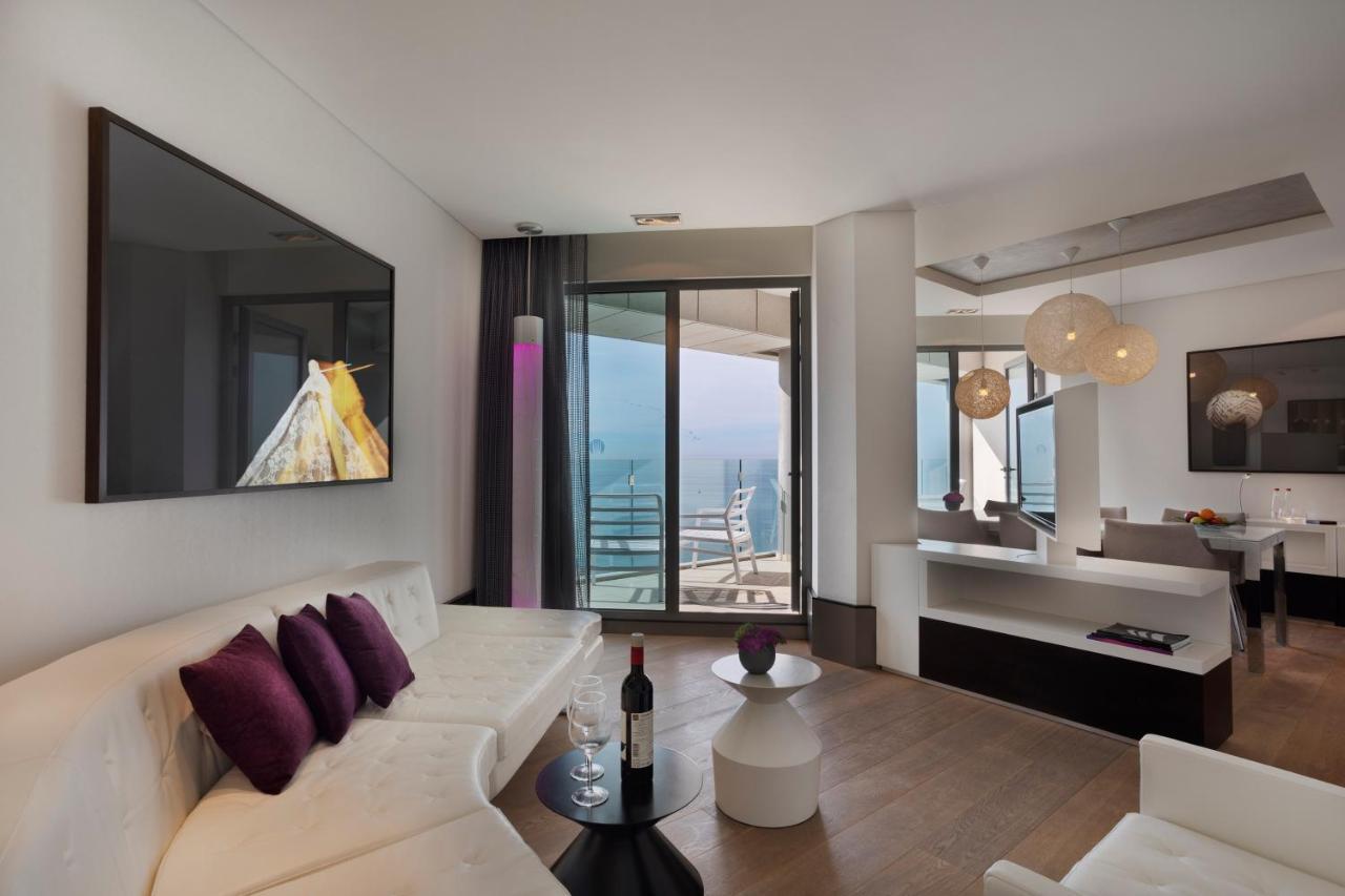 Royal Beach Hotel Tel Aviv By Isrotel Exclusive Exterior photo A living room in a modern apartment
